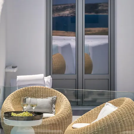 Lilly Residence-all Sea View Suites, Adults Only 5* Náoussa