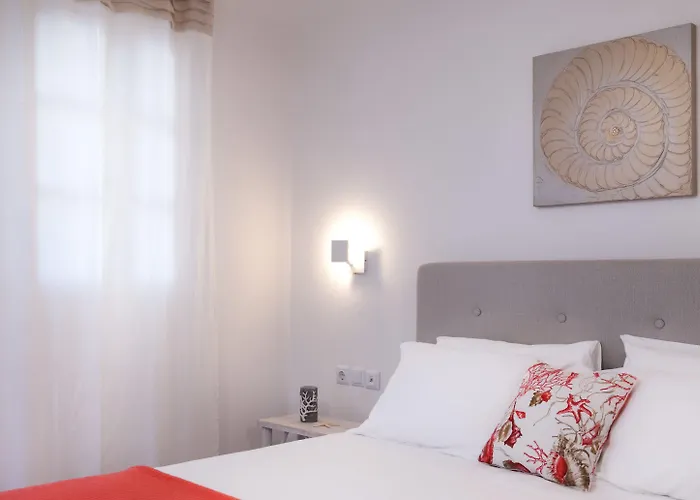 Lilly Residence-all Sea View Suites, Adults Only 5* Naousa (Paros)