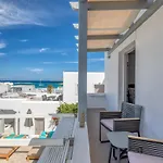 Lilly Residence-all Sea View Suites, Adults Only 나오우사