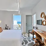 Lilly Residence-all Sea View Suites, Adults Only Náoussa