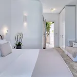 Lilly Residence-all Sea View Suites, Adults Only Hotel Náoussa