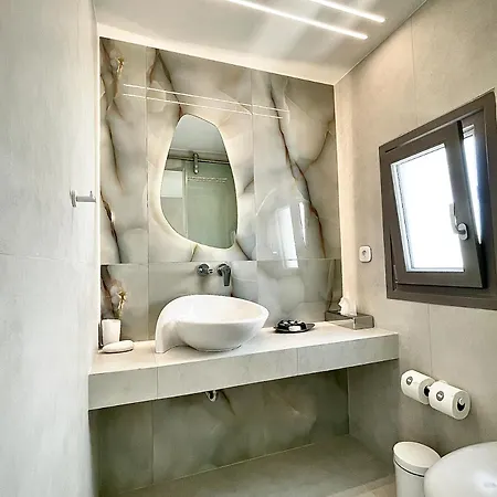 Lilly Residence-all Sea View Suites, Adults Only