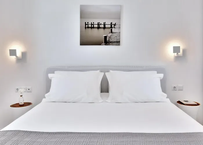 Lilly Residence-all Sea View Suites, Adults Only Ξενοδοχείο Νάουσα