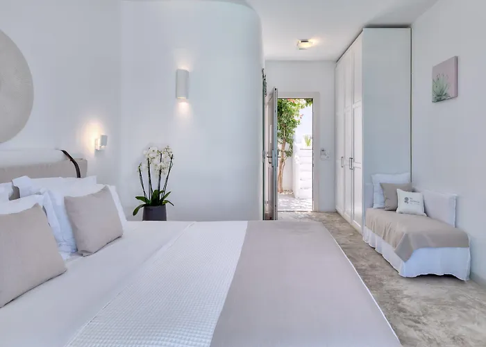Lilly Residence-all Sea View Suites, Adults Only Ξενοδοχείο Νάουσα